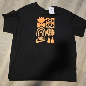 Nike T-shirt *Brand New*